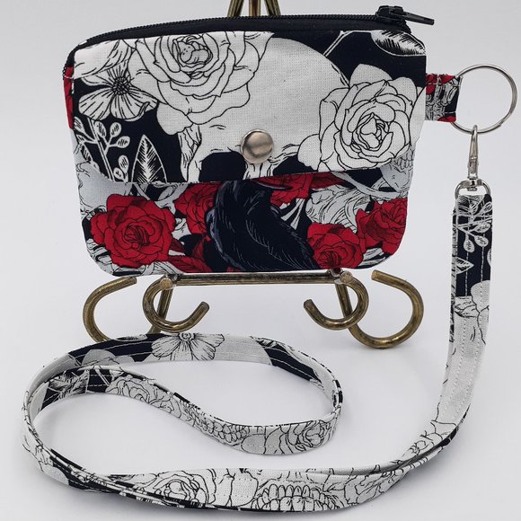 NEW! Skulls and Roses ID Badge Holder Wallet - Picture 4 of 5